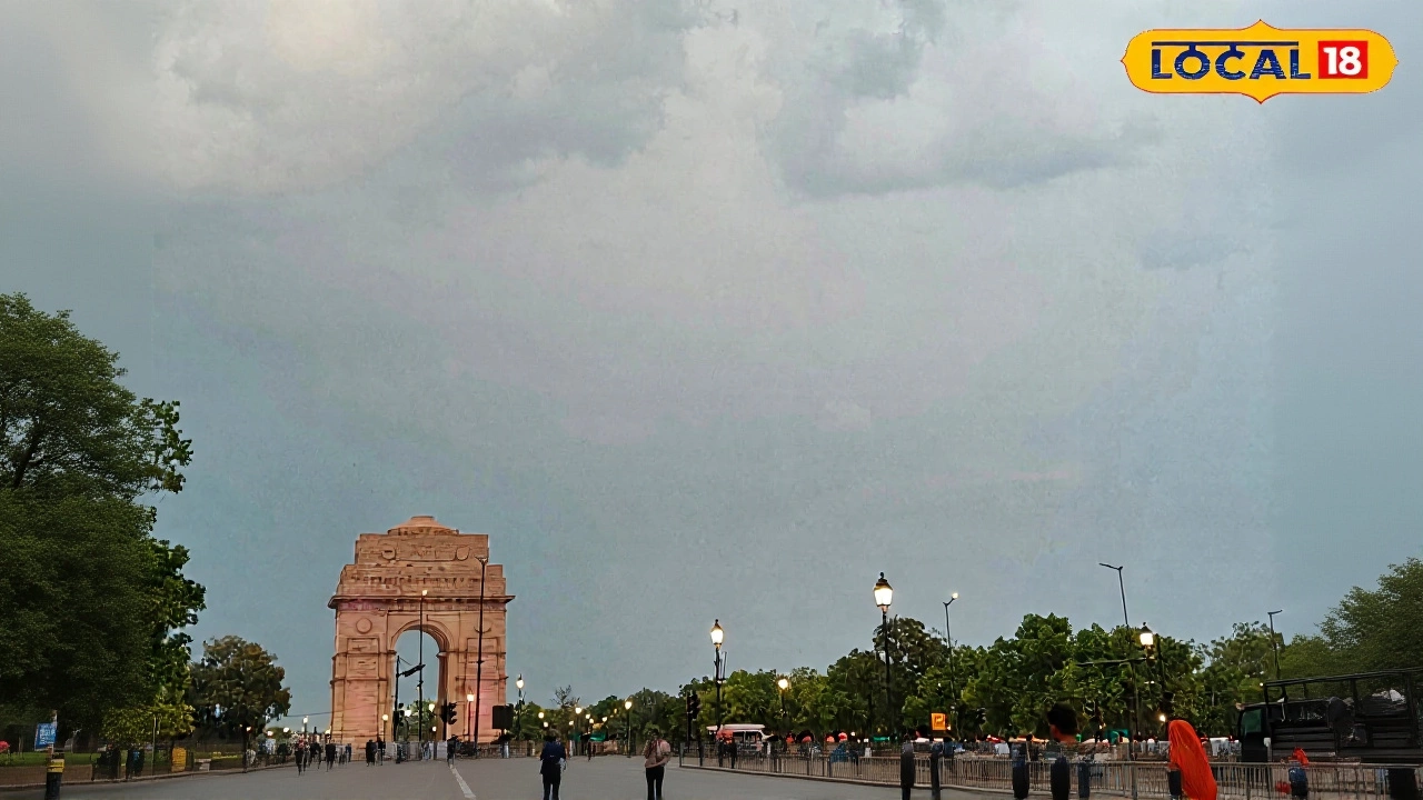 दिल्ली-एनसीआर में ठंड और कुंद हवा का दोहरा हमला, आज का मौसम क्या है?